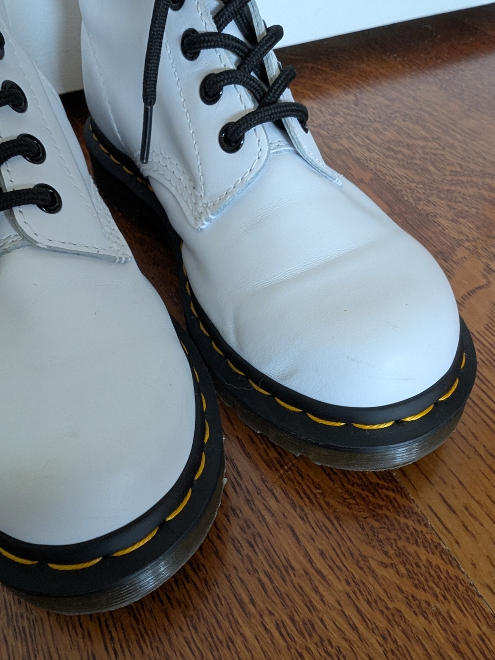 Dr. Martens 1460 White Leather Lace-Up Ankle Boots Women's Size 6 - Picture 5 of 15